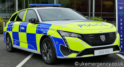 Police demonstrator Peugeot 308 SW