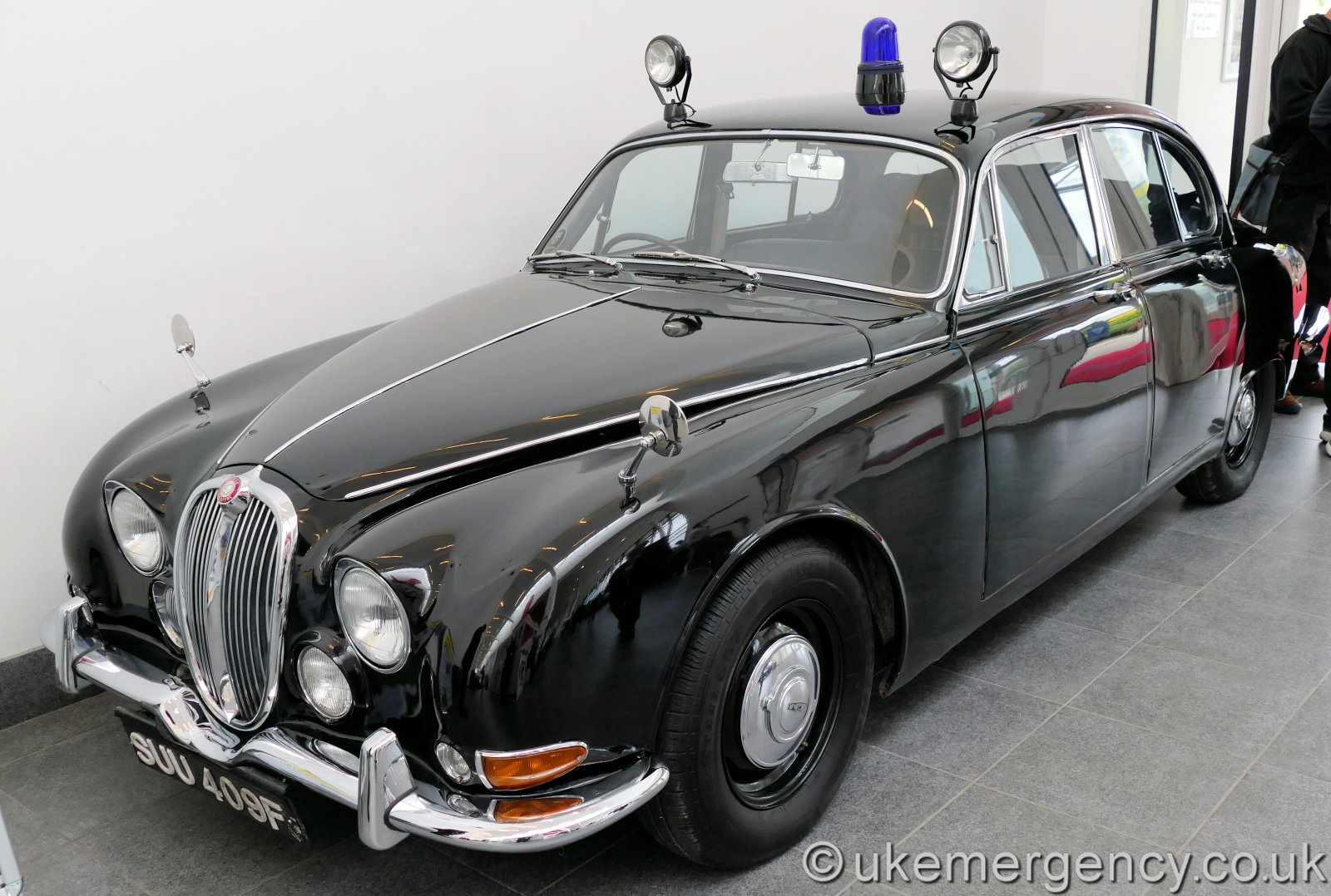 SUU 409F Police Jaguar S-Type