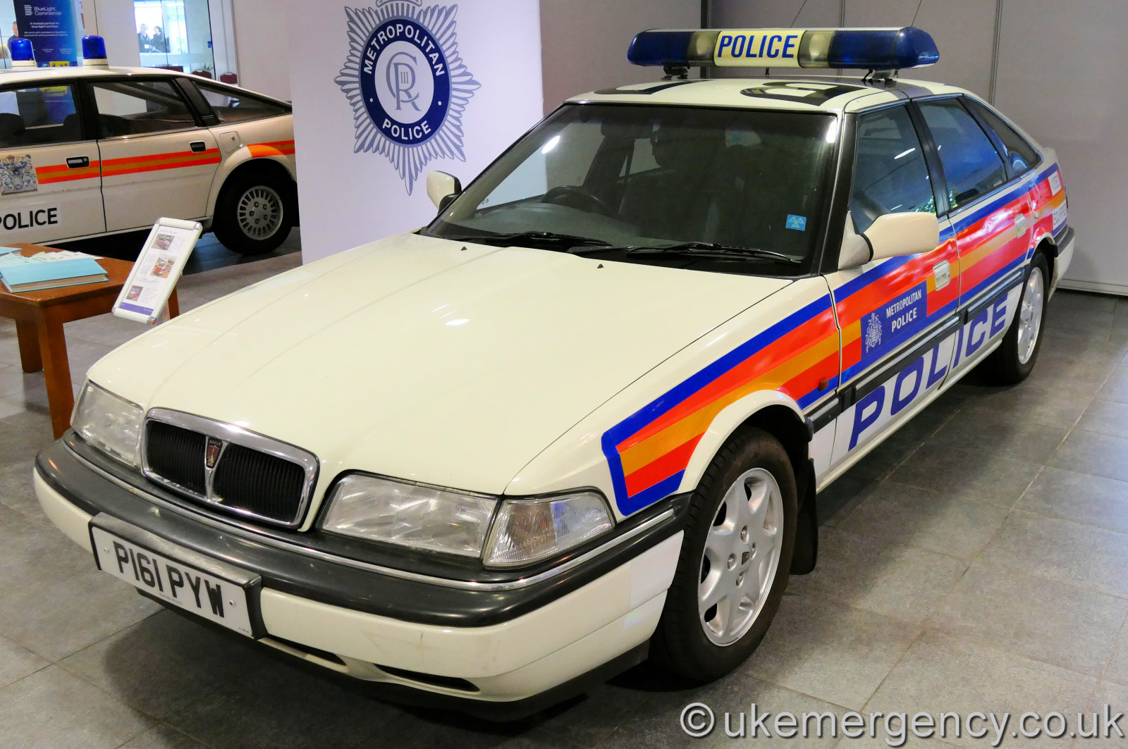 P161 PYW Metropolitan Police Rover 800